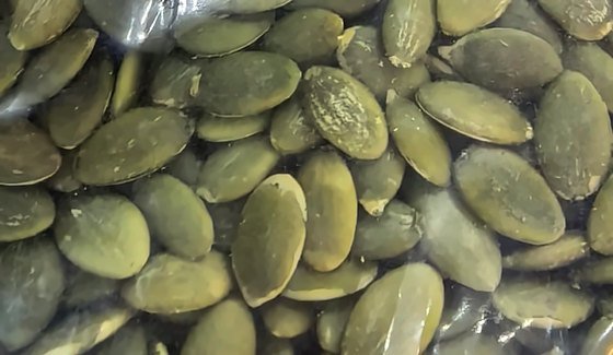 Pumpkin seed kernels — shelled green kernels